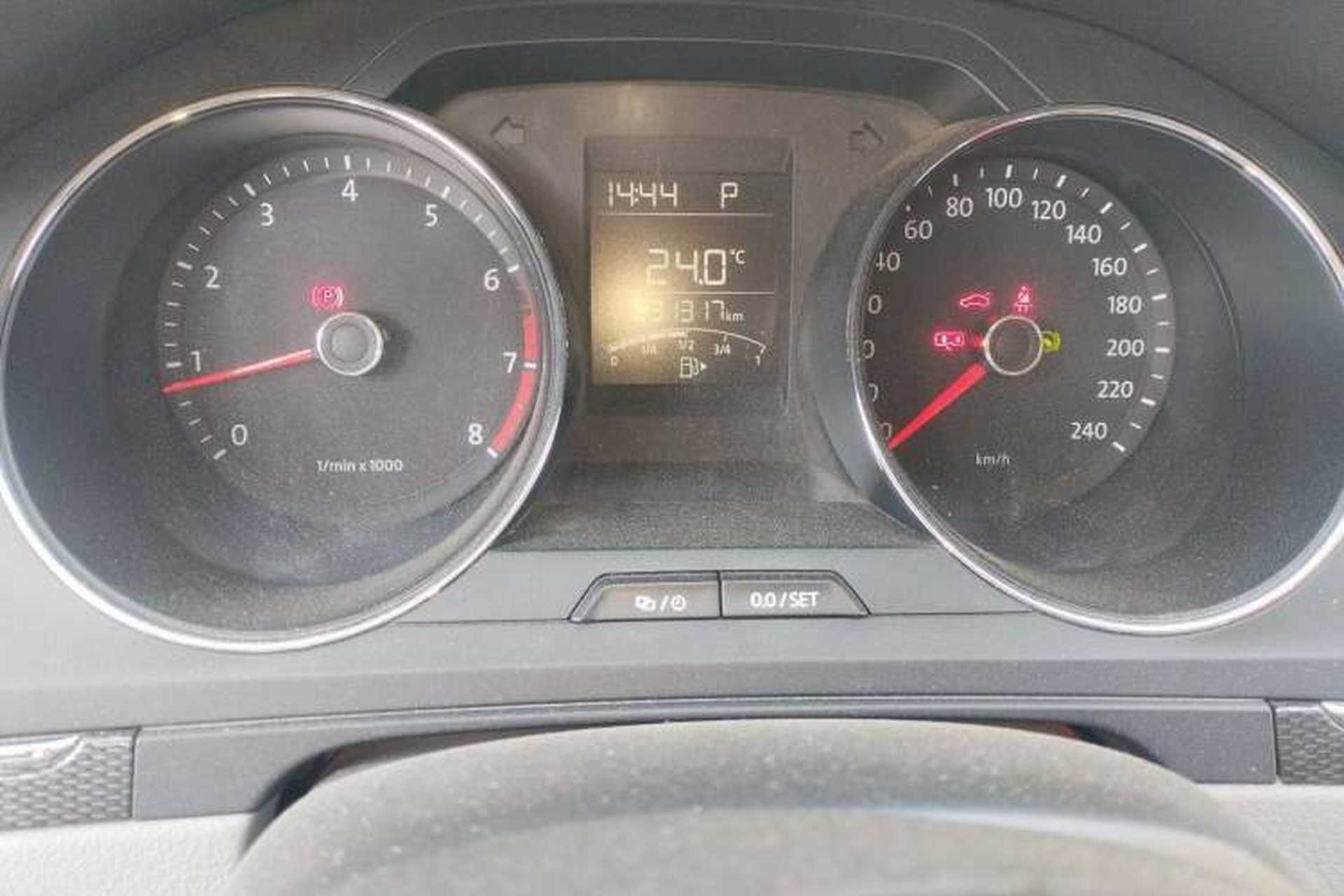 Used Volkswagen Bora 2014 1.6L Automatic Fashion Model Instrument Cluster