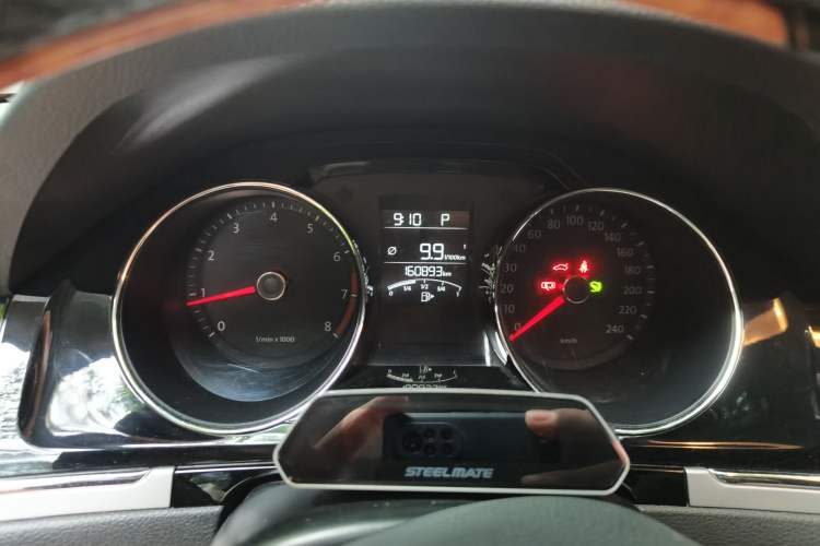Used Volkswagen Bora 2014 1.6L Automatic Comfort Model Instrument Cluster