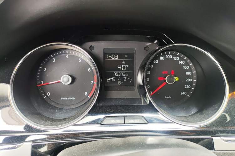 Used Volkswagen Bora 2014 1.6L Automatic Comfort Model Instrument Cluster