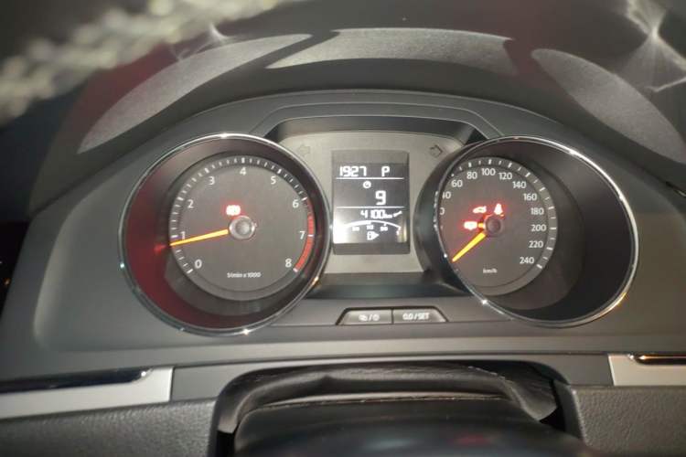 Used Volkswagen Bora 2014 1.6L Automatic Fashion Model Instrument Cluster