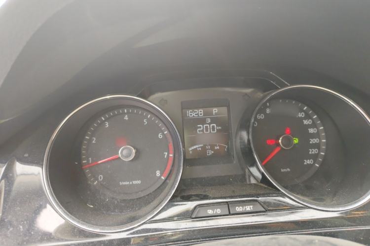 Used Volkswagen Bora 2014 1.6L Automatic Comfort Model Instrument Cluster