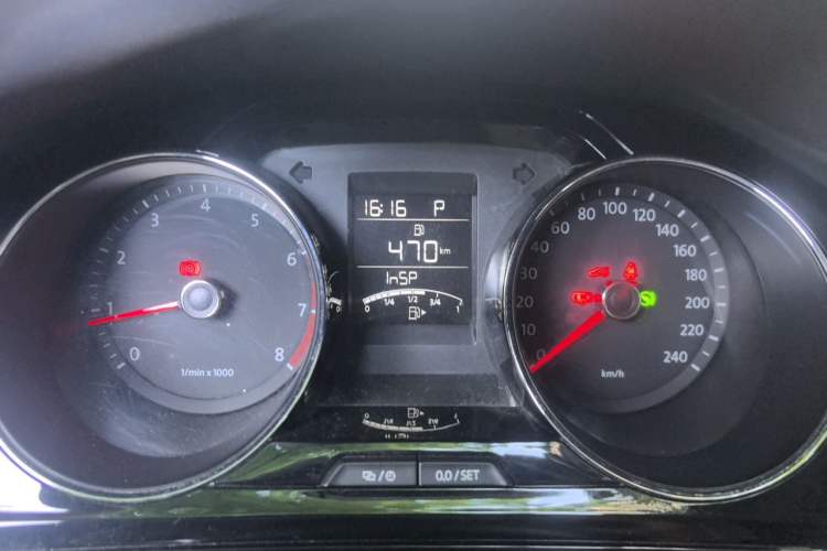 Used Volkswagen Bora 2014 1.6L Automatic Comfort Model Instrument Cluster