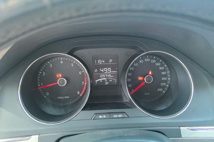 Used Volkswagen Bora 2014 1.6L Automatic Fashion Model Instrument Cluster