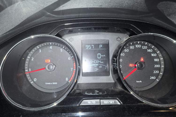 Used Volkswagen Bora 2014 1.6L Automatic Comfort Model Instrument Cluster
