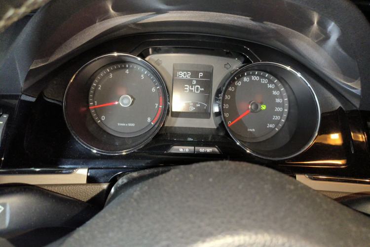 Used Volkswagen Bora 2014 1.6L Automatic Comfort Model Instrument Cluster