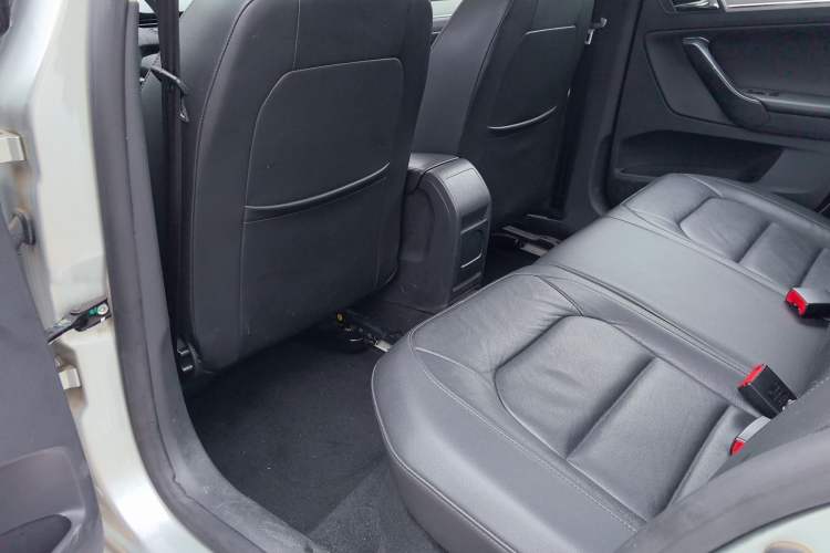 Used Volkswagen Bora 2014 1.6L Automatic Comfort Model Interior 2