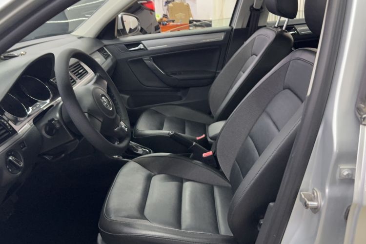 Used Volkswagen Bora 2014 1.6L Automatic Comfort Model Interior 2