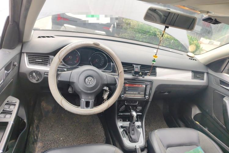 Used Volkswagen Bora 2014 1.6L Automatic Comfort Model Interior 2