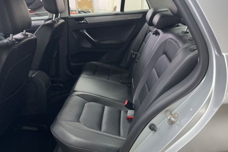 Used Volkswagen Bora 2014 1.6L Automatic Comfort Model Interior 3
