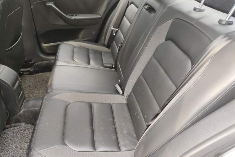 Used Volkswagen Bora 2014 1.6L Automatic Comfort Model Interior 4