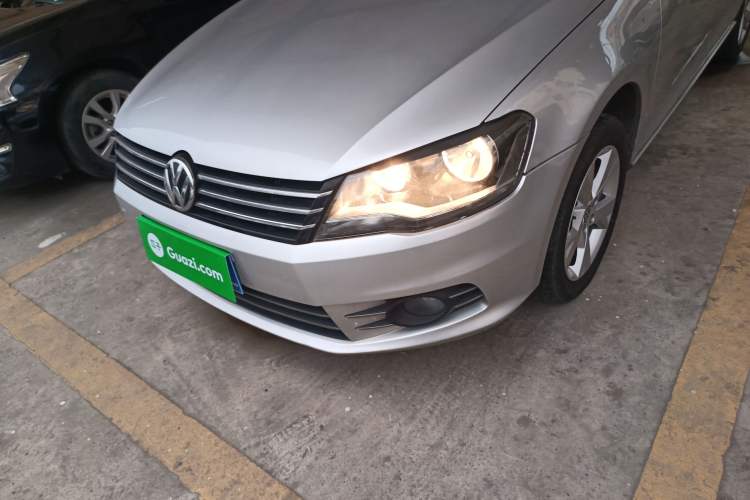 Used Volkswagen Bora 2014 1.6L Automatic Comfort Model Left Front Headlight