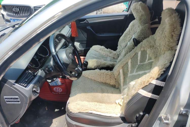 Used Volkswagen Bora 2014 1.6L Manual Comfort Model Left Front Seat