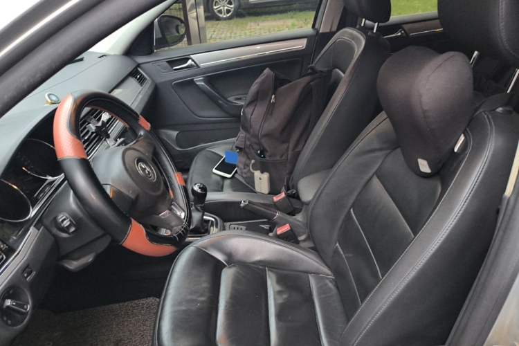Used Volkswagen Bora 2014 1.6L Manual Comfort Model Left Front Seat