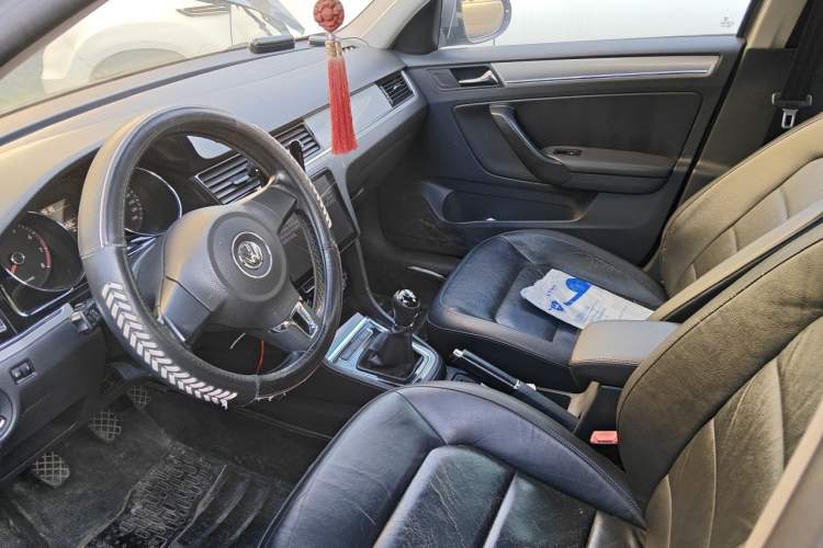 Used Volkswagen Bora 2014 1.6L Manual Comfort Model Left Front Seat