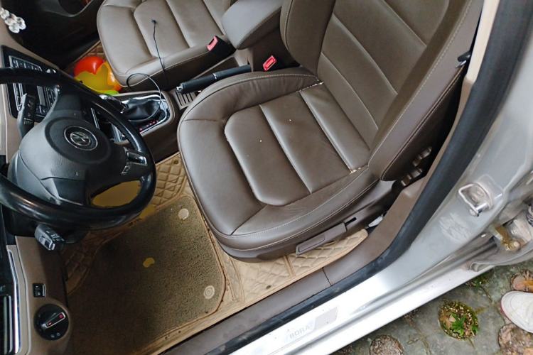 Used Volkswagen Bora 2014 1.6L Automatic Comfort Model Left Front Seat