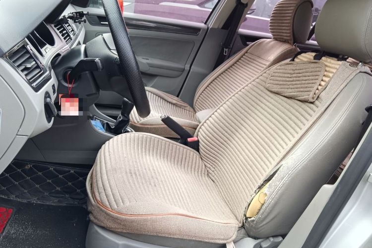 Used Volkswagen Bora 2014 1.6L Manual Fashion Edition Left Front Seat