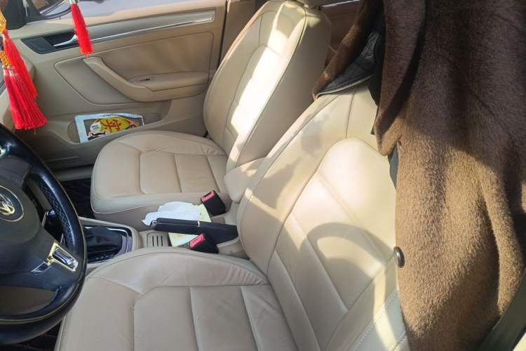 Used Volkswagen Bora 2014 1.6L Automatic Comfort Model Left Front Seat