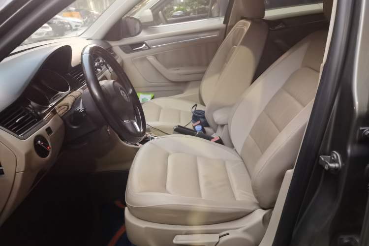 Used Volkswagen Bora 2014 1.6L Automatic Comfort Model Left Front Seat