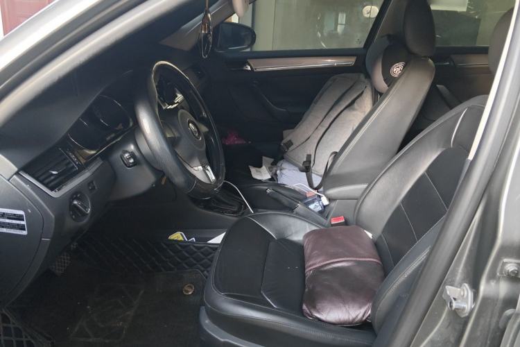 Used Volkswagen Bora 2014 1.6L Automatic Comfort Model Left Front Seat