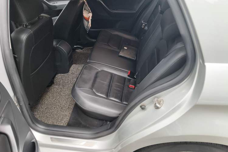 Used Volkswagen Bora 2014 1.6L Automatic Comfort Model Left Rear Seat