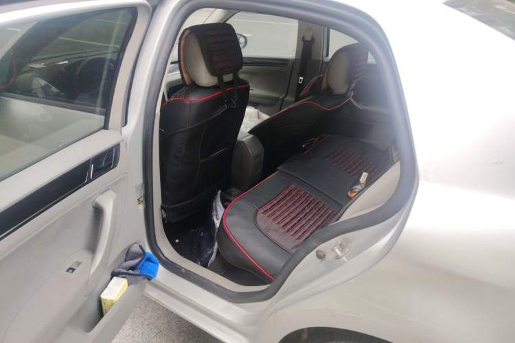 Used Volkswagen Bora 2014 1.6L Automatic Fashion Model Left Rear Seat