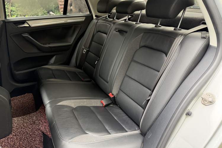 Used Volkswagen Bora 2014 1.6L Manual Comfort Model Left Rear Seat