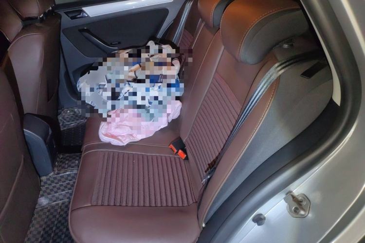 Used Volkswagen Bora 2014 1.6L Automatic Fashion Model Left Rear Seat