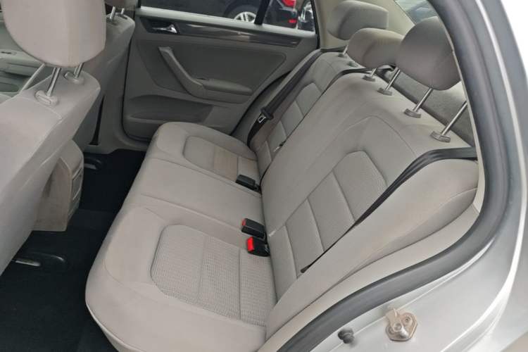 Used Volkswagen Bora 2014 1.6L Automatic Fashion Model Left Rear Seat