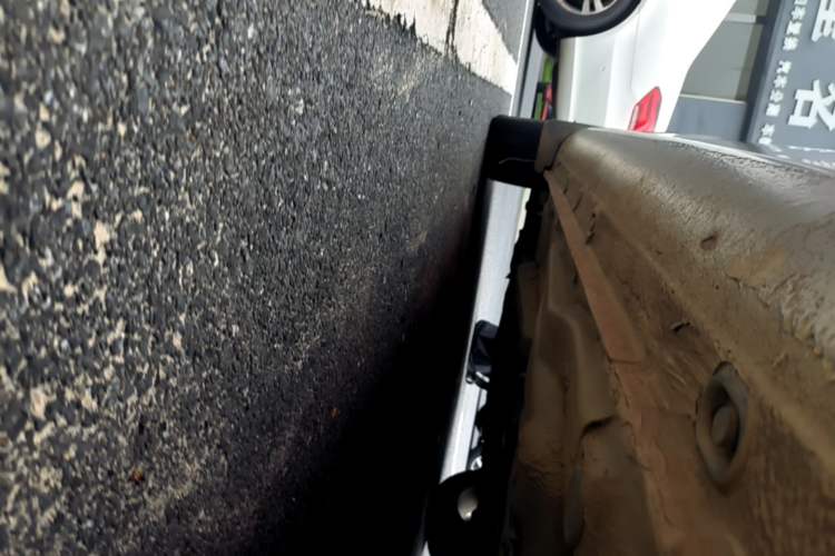 Used Volkswagen Bora 2014 1.6L Automatic Comfort Model Left Side Sill