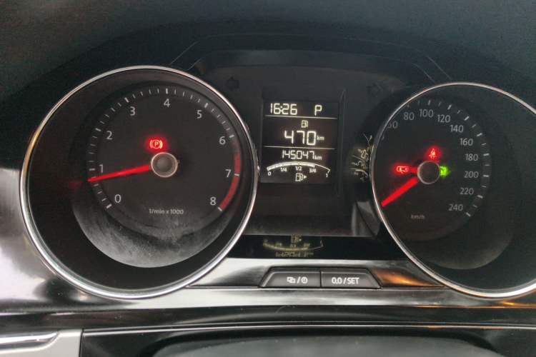 Used Volkswagen Bora 2014 1.6L Automatic Comfort Model Odometer Close Up