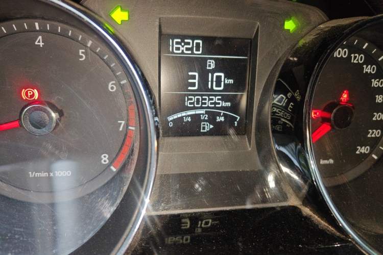 Used Volkswagen Bora 2014 1.6L Manual Comfort Model Odometer Close Up