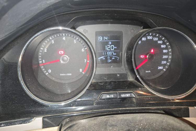 Used Volkswagen Bora 2014 1.6L Manual Comfort Model Odometer Close Up