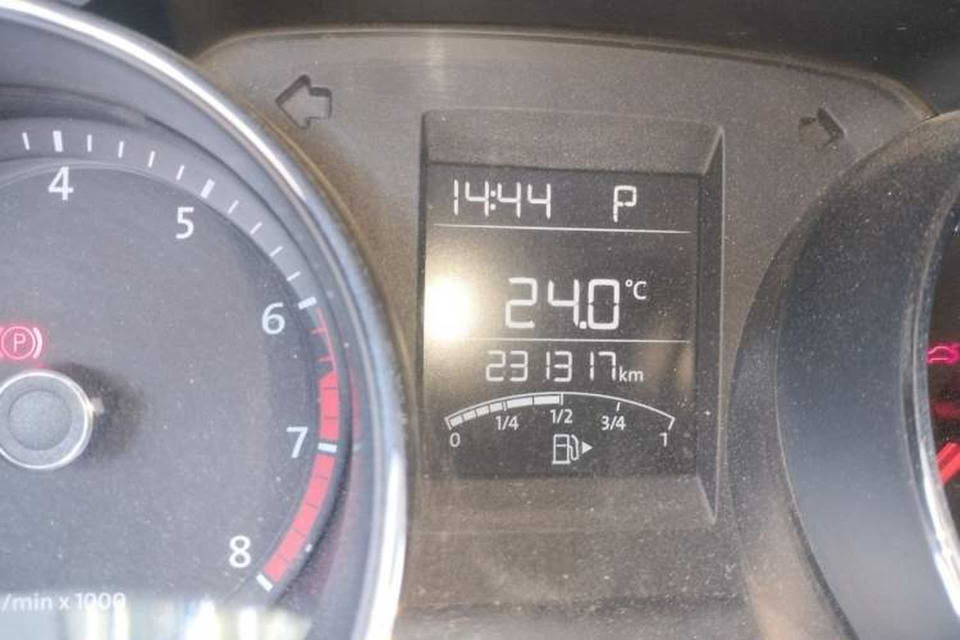Used Volkswagen Bora 2014 1.6L Automatic Fashion Model Odometer Close Up