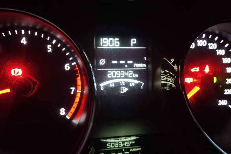 Used Volkswagen Bora 2014 1.6L Automatic Comfort Model Odometer Close Up
