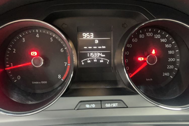 Used Volkswagen Bora 2014 1.6L Manual Fashion Edition Odometer Close Up