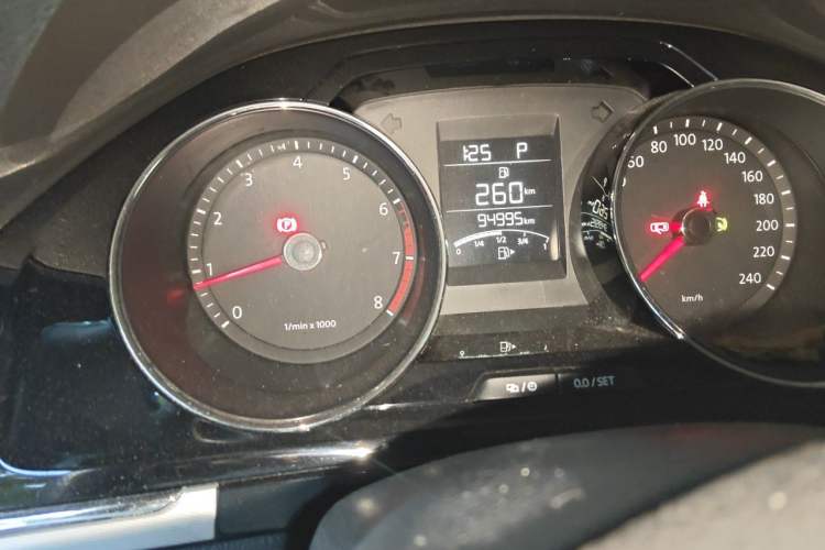 Used Volkswagen Bora 2014 1.6L Automatic Comfort Model Odometer Close Up