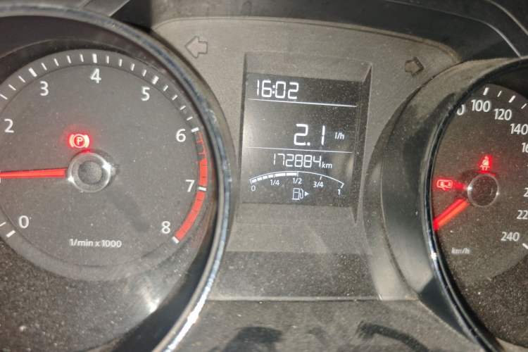 Used Volkswagen Bora 2014 1.6L Manual Fashion Edition Odometer Close Up