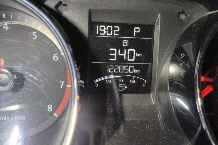 Used Volkswagen Bora 2014 1.6L Automatic Comfort Model Odometer Close Up
