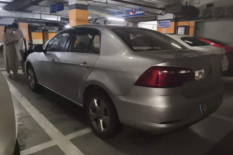 Used Volkswagen Bora 2014 1.6L Automatic Comfort Model Rear Left 45 Deg