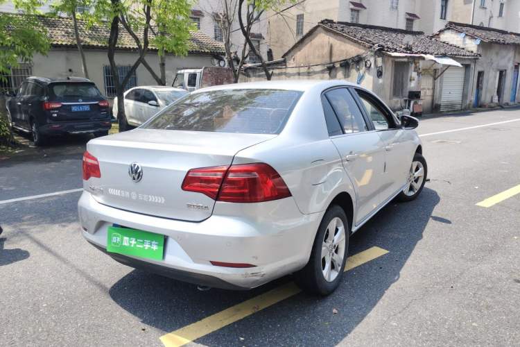 Used Volkswagen Bora 2014 1.6L Manual Comfort Model Rear Right 45 Deg