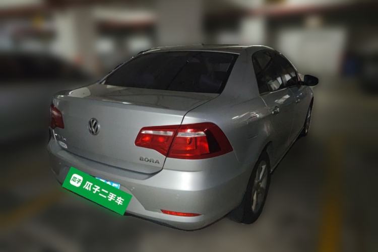 Used Volkswagen Bora 2014 1.6L Automatic Comfort Model Rear Right 45 Deg