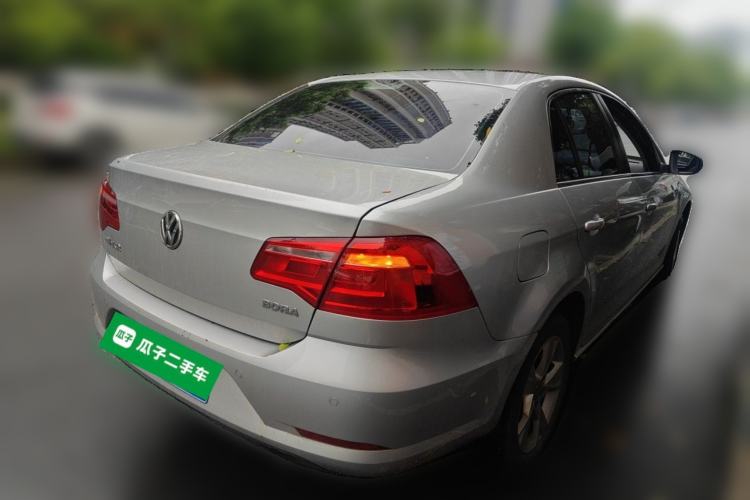 Used Volkswagen Bora 2014 1.6L Manual Comfort Model Rear Right 45 Deg