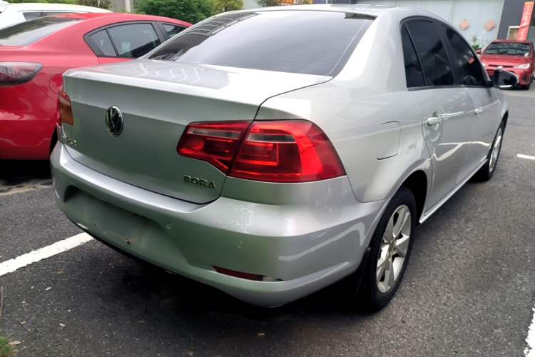Used Volkswagen Bora 2014 1.6L Automatic Comfort Model Rear Right 45 Deg