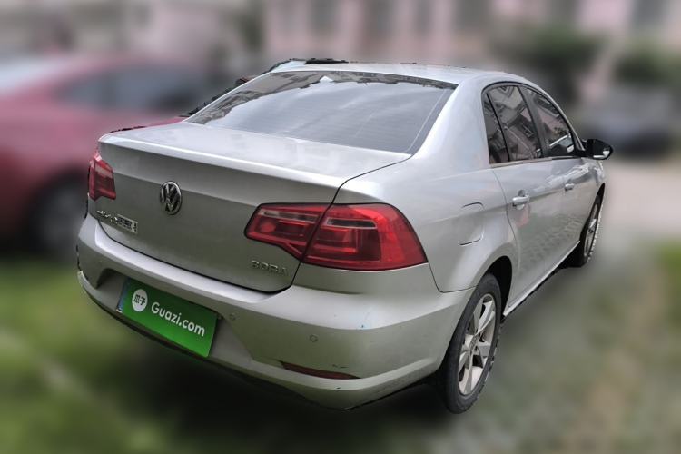 Used Volkswagen Bora 2014 1.6L Manual Comfort Model Rear Right 45 Deg