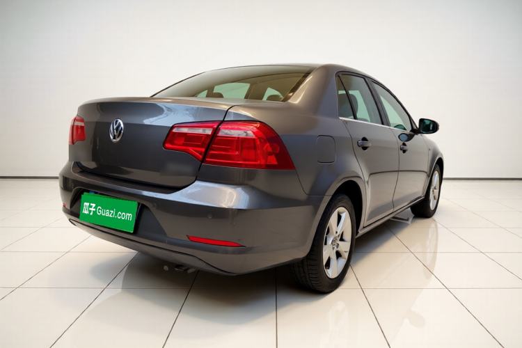 Used Volkswagen Bora 2014 1.6L Manual Comfort Model Rear Right 45 Deg