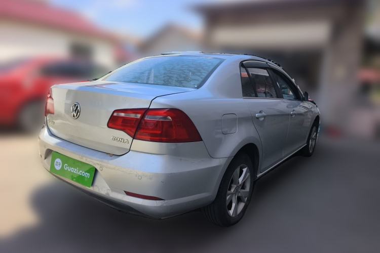 Used Volkswagen Bora 2014 1.6L Manual Comfort Model Rear Right 45 Deg