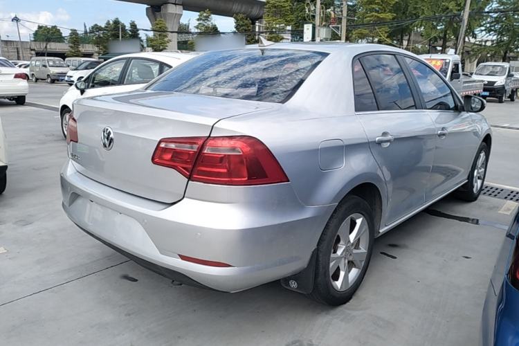 Used Volkswagen Bora 2014 1.6L Manual Comfort Model Rear Right 45 Deg