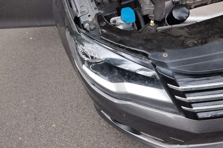 Used Volkswagen Bora 2014 1.6L Automatic Comfort Model Right Front Headlight