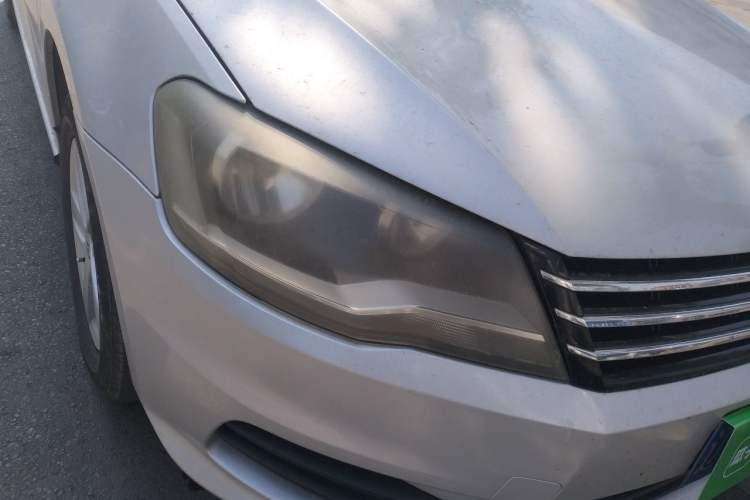 Used Volkswagen Bora 2014 1.6L Automatic Fashion Model Right Front Headlight