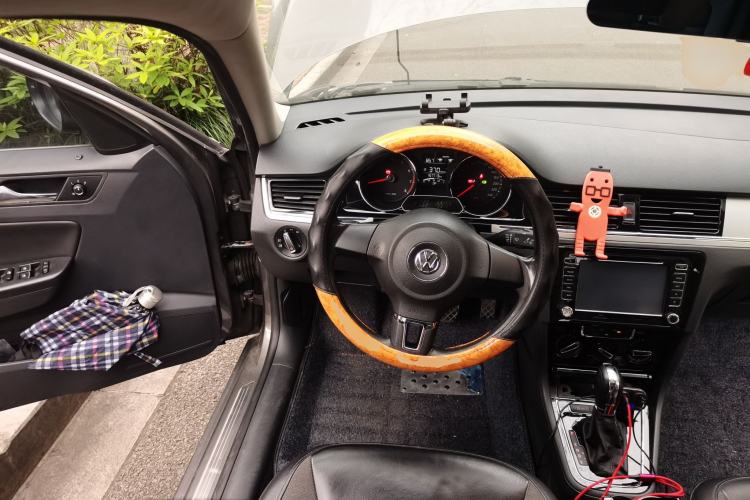Used Volkswagen Bora 2014 1.6L Automatic Comfort Model Steering Wheel